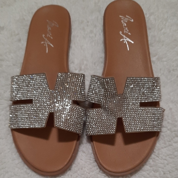 Elegant Silver Slide Sandals by [Brand] - Picture 1 of 7